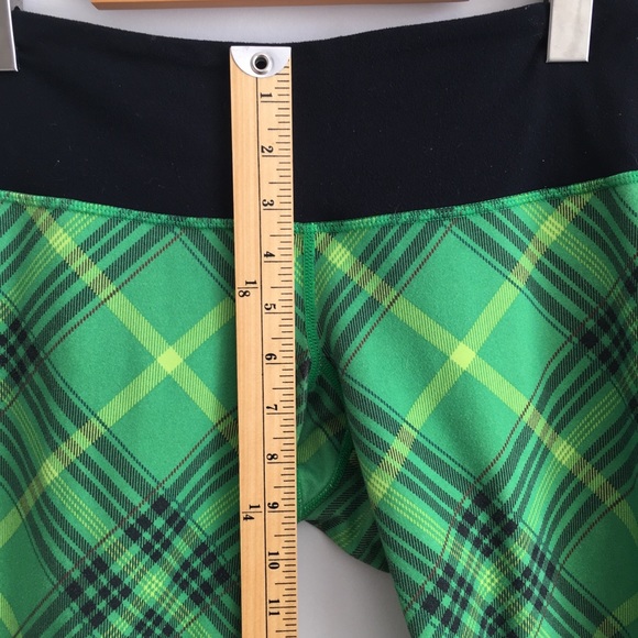 Lululemon Green Plaid Crop Legging women size 6 - Picture 3 of 7